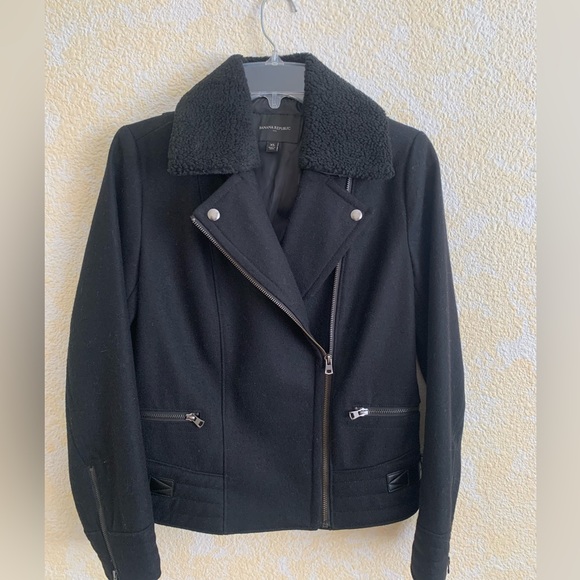 Banana Republic Jackets & Blazers - Banana Republic black jacket with side pocket new without tag
